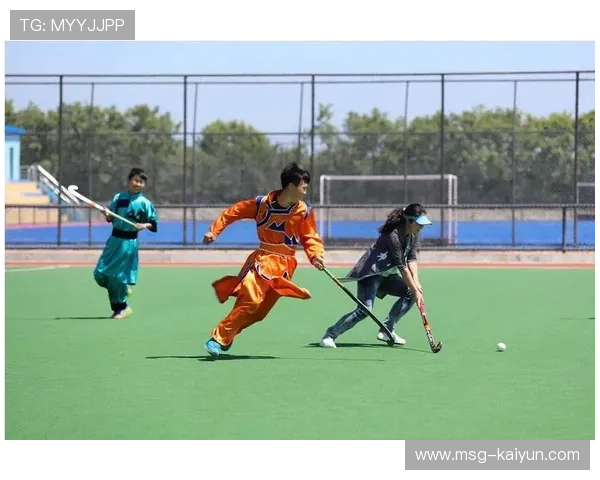 2025年呼伦贝尔(莫力达瓦)首届男子曲棍球国际邀请赛揭幕,七支劲旅角逐尼尔基湖畔 2025年呼伦贝尔(莫力达瓦)首届男子曲棍球国际邀请赛揭幕,七支劲旅角逐尼尔基湖畔